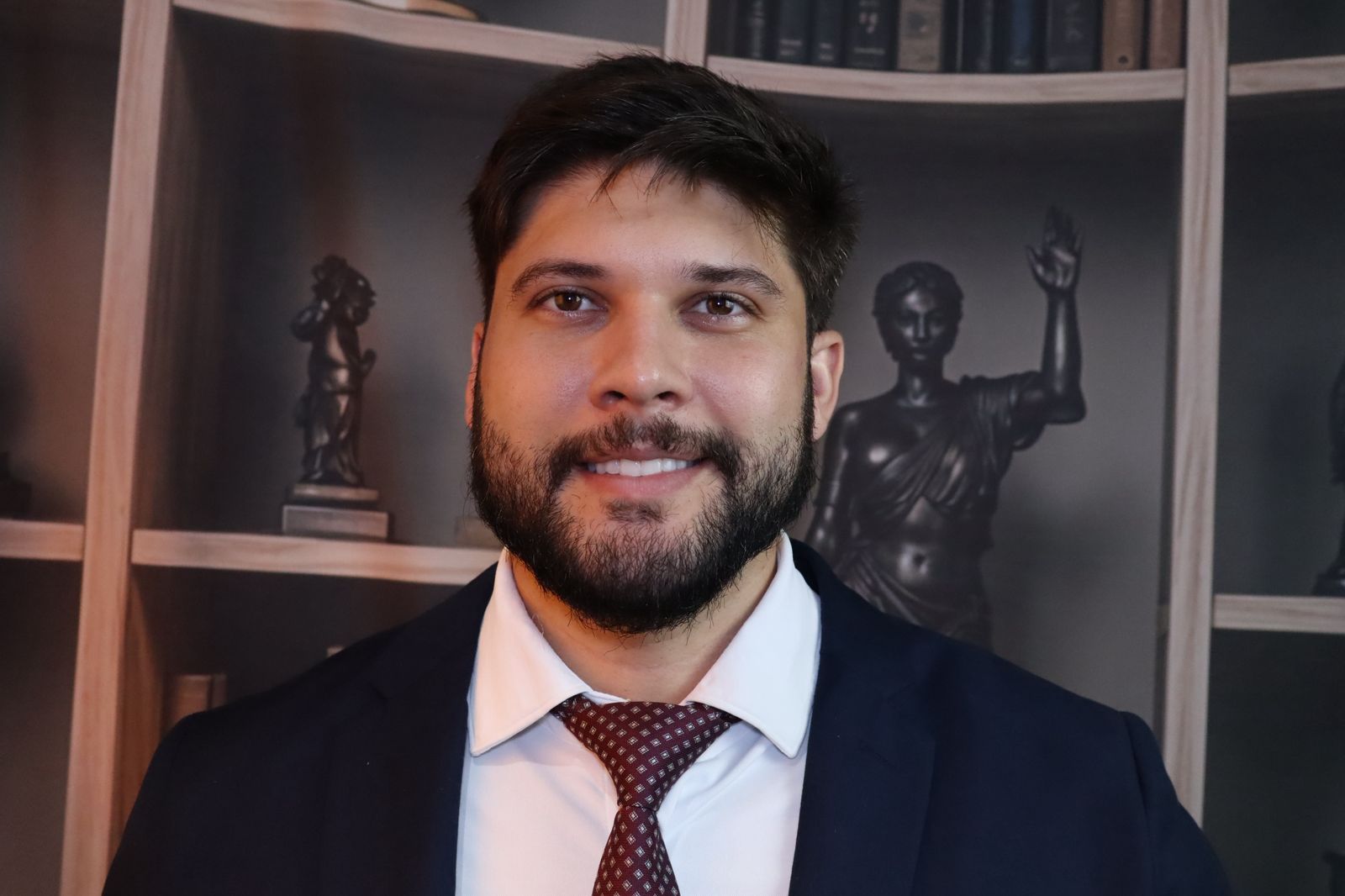 Dr. Hyago Spesimili — Cirurgião-Dentista